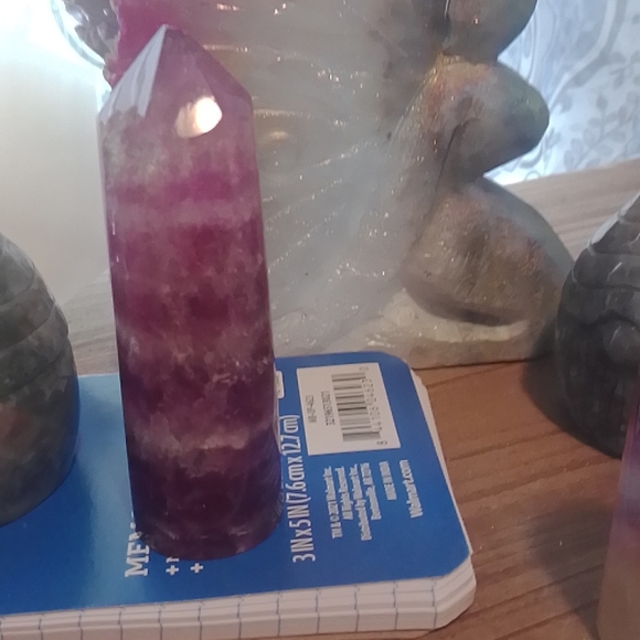 Watermelon Fluorite cylinder point - Picture 6 of 6